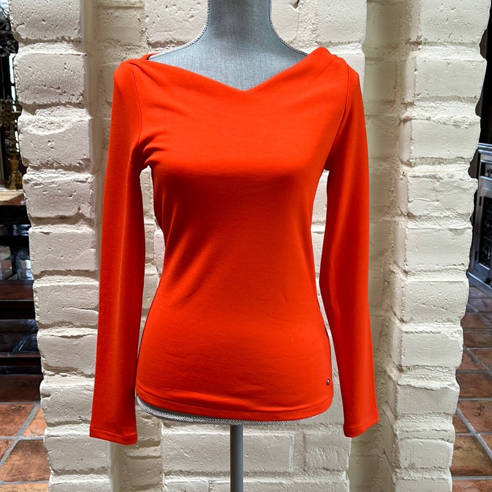 NEW with tag  Karen Millen Orange Sweater size 6